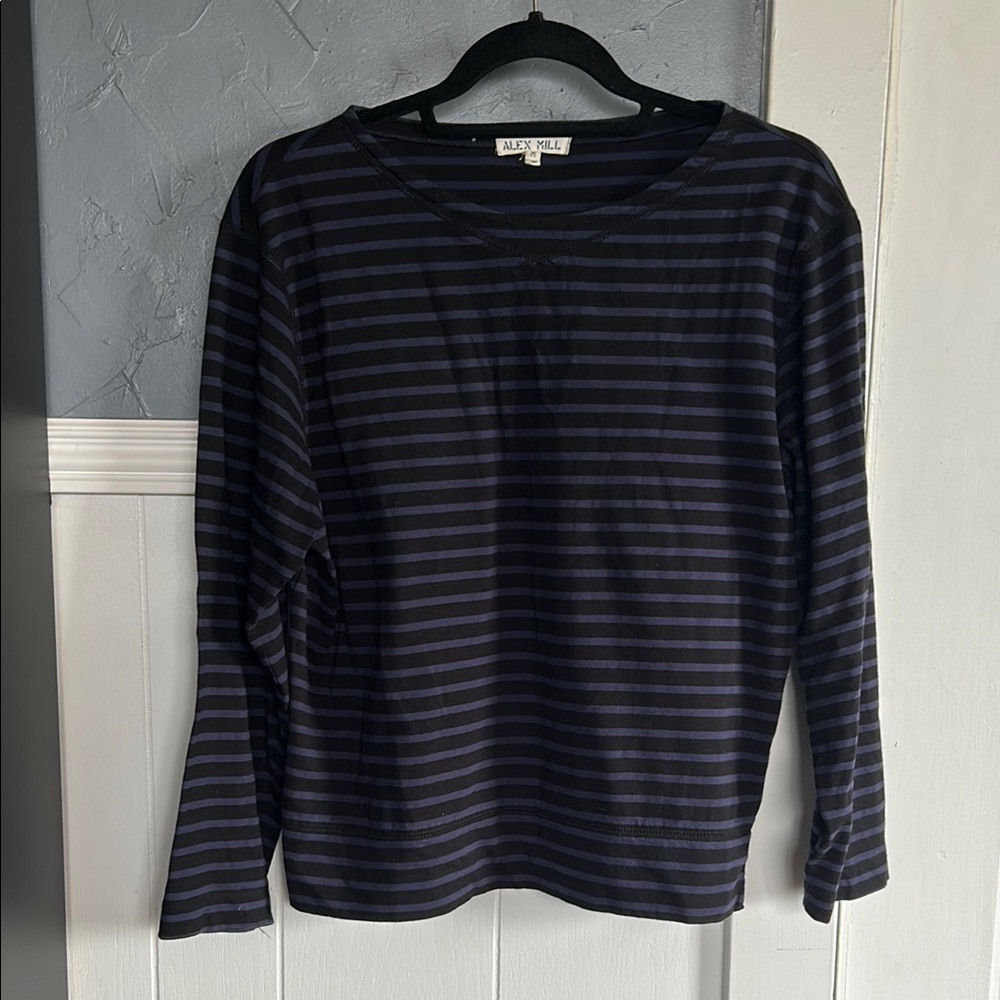 Alex Mill Navy and Black Breton tee, size M